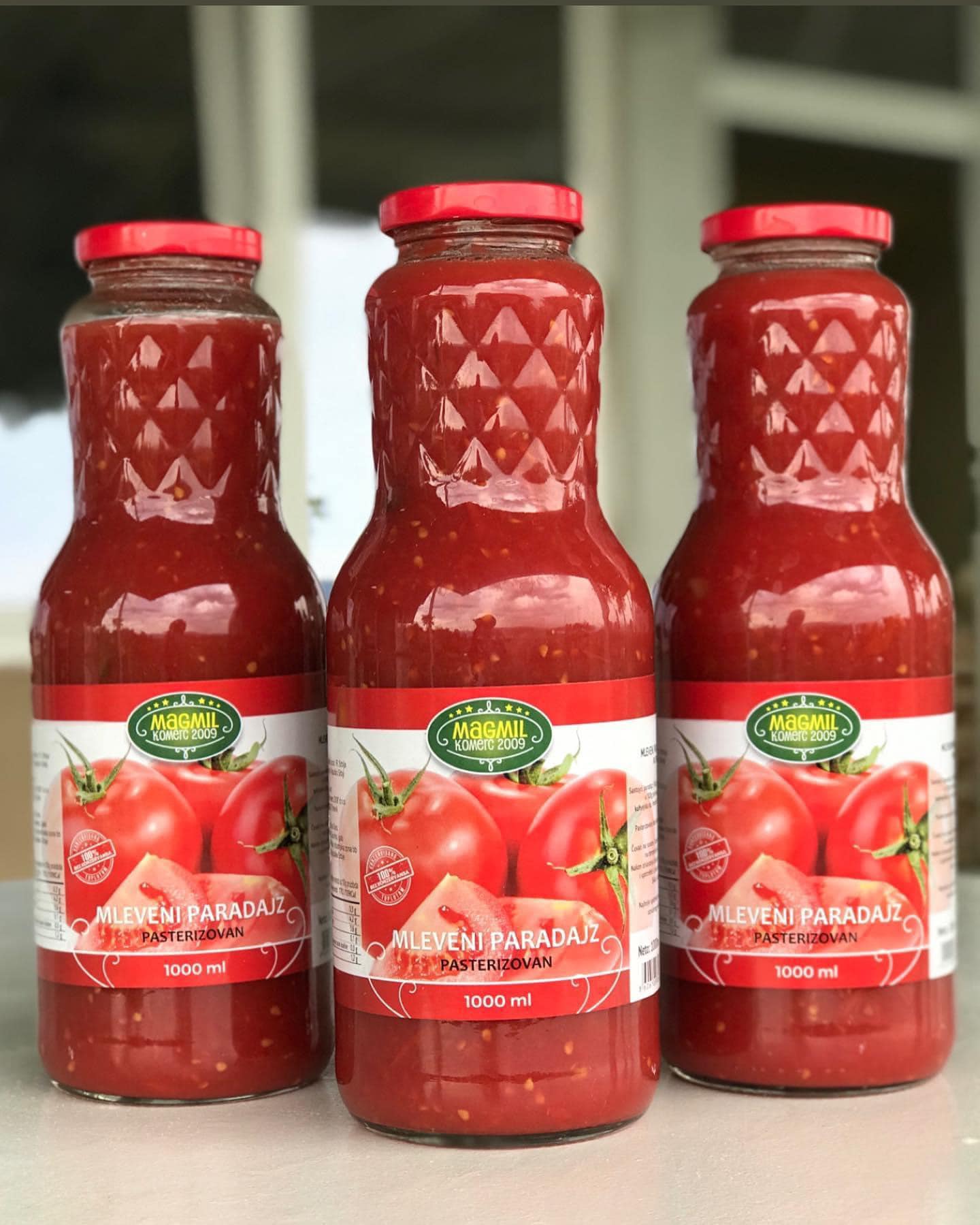 MLEVENI PARADAJZ- flaša 1 L  6/1